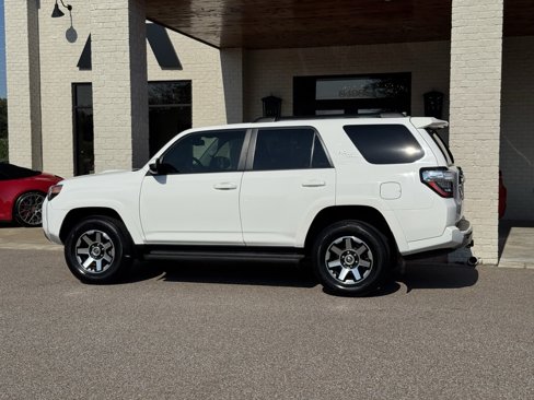 Used 2022 Toyota 4Runner TRD Off-Road image 7