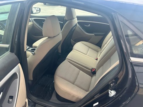Used 2016 Hyundai Elantra GT image 15