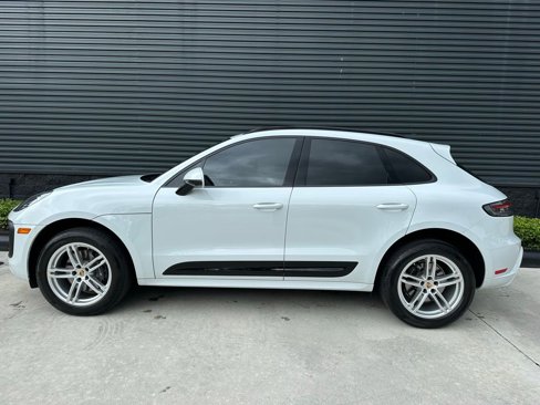 Used 2024 Porsche Macan image 2