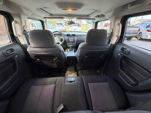 Used 2008 HUMMER H3 image 9
