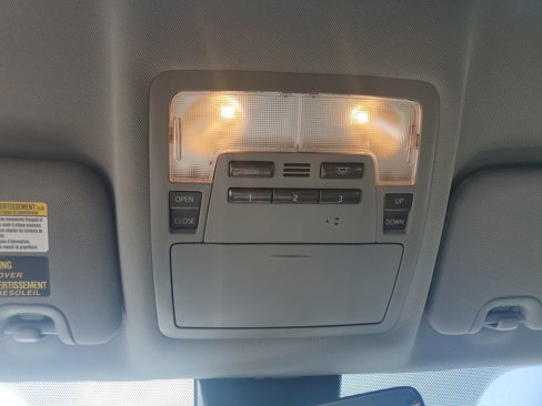 Used 2018 Toyota Highlander XLE image 33