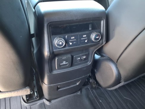Used 2020 GMC Acadia Denali w/ Denali Ultimate Package image 11