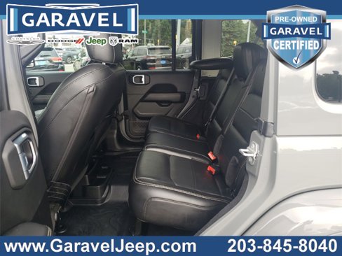 Used 2021 Jeep Wrangler Unlimited Sahara image 3