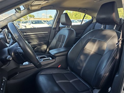 Used 2024 Nissan Altima 2.5 SV image 13