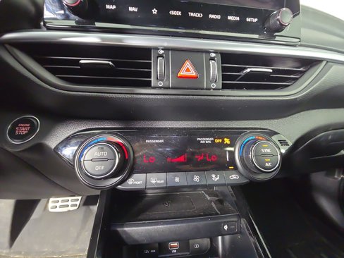Used 2023 Kia Forte GT-Line w/ GT-Line Premium Package image 21