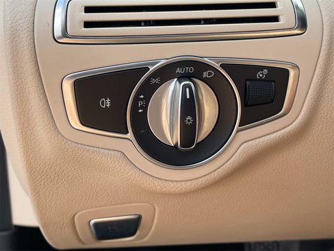 Used 2017 Mercedes-Benz C 300 Sedan image 18