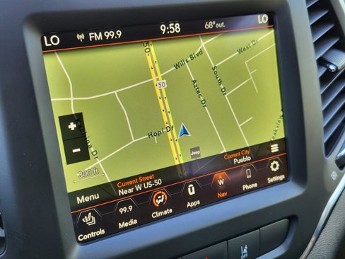 Used 2023 Jeep Cherokee Altitude Lux image 22