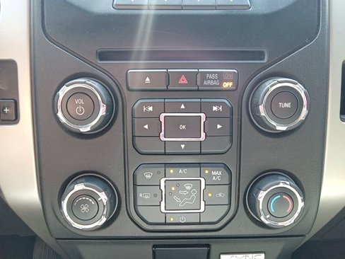 Used 2013 Ford F150 XLT w/ Luxury Equipment Group image 28