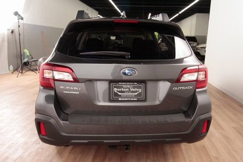 Used 2019 Subaru Outback 2.5i Premium image 6