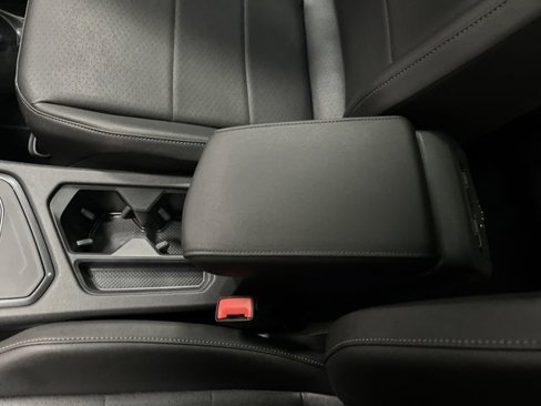 Used 2020 Volkswagen Tiguan SE w/ Panoramic Sunroof Package image 20