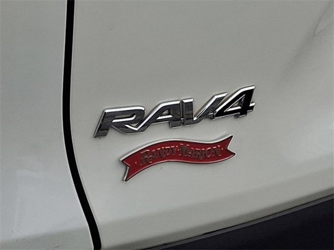 Used 2020 Toyota RAV4 Limited image 31