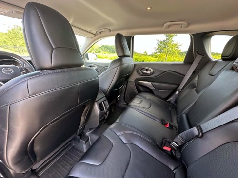 Used 2022 Jeep Cherokee Latitude Lux image 19