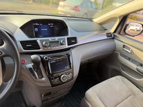 Used 2016 Honda Odyssey SE image 13