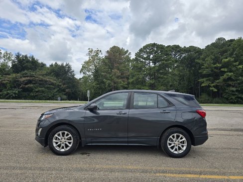 Used 2021 Chevrolet Equinox LS w/ LPO, Floor Liner Package image 4