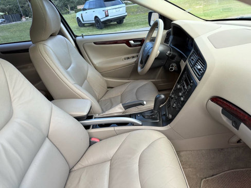 Used 2004 Volvo XC70 image 38