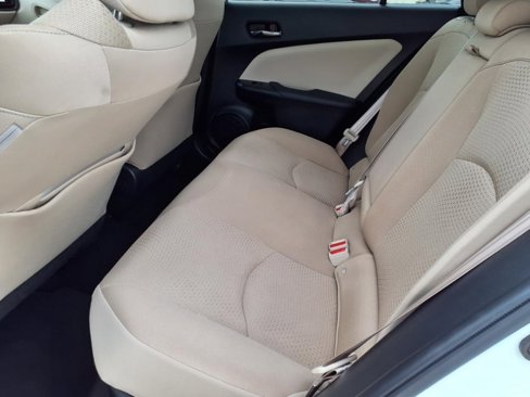 Used 2020 Toyota Prius LE image 15