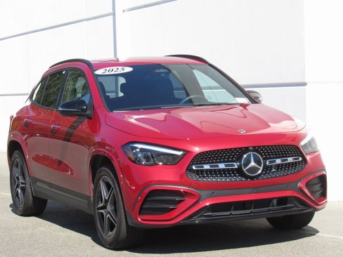Certified 2025 Mercedes-Benz GLA 250 4MATIC image 2