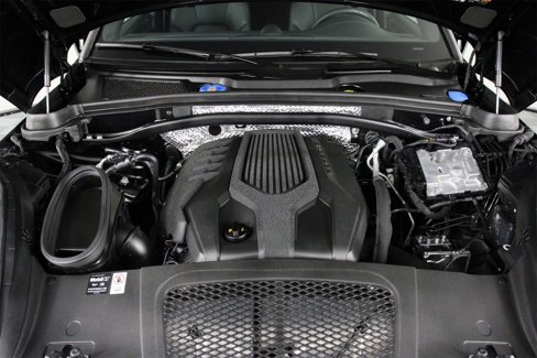Certified 2025 Porsche Macan image 26