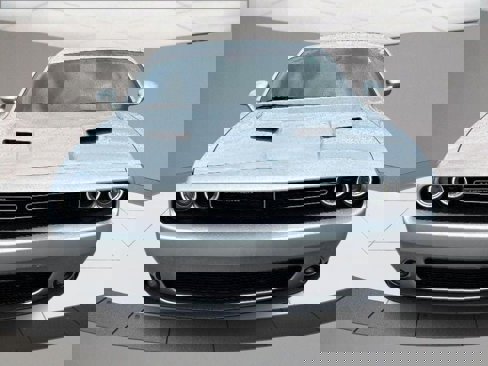 Used 2021 Dodge Challenger SXT w/ Driver Convenience Group image 10
