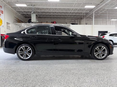 Used 2018 BMW 330i xDrive Sedan image 12