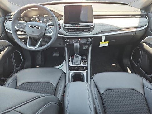 New 2025 Jeep Compass Latitude image 10