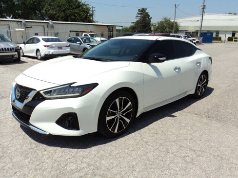 Used 2022 Nissan Maxima SV image 1