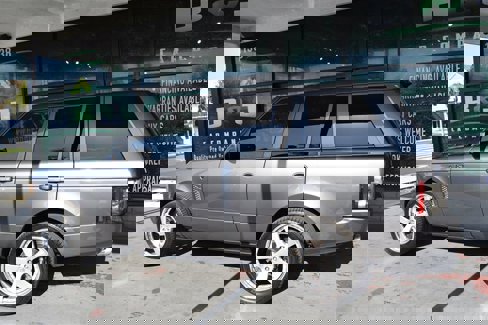 Used 2005 Land Rover Range Rover HSE image 4