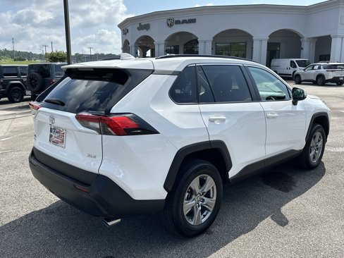 Used 2024 Toyota RAV4 XLE image 7