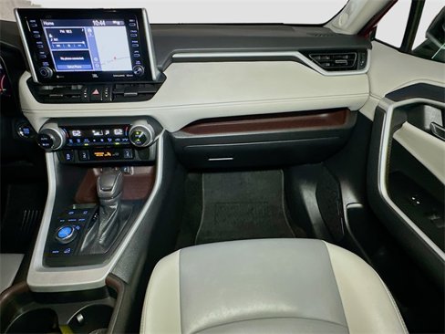 Certified 2020 Toyota RAV4 Limited image 24