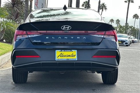 Certified 2025 Hyundai Elantra Sport image 5