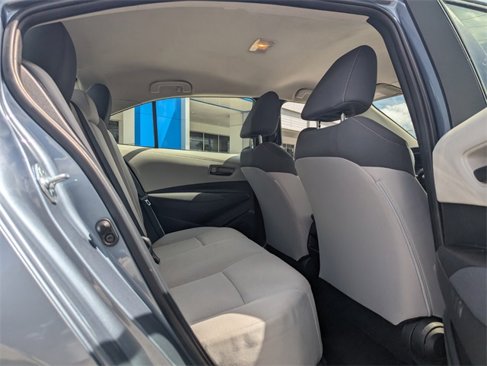 Used 2022 Toyota Corolla LE image 16
