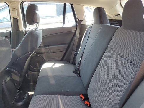 Used 2011 Dodge Caliber Mainstreet image 27