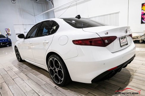 Used 2022 Alfa Romeo Giulia Veloce image 22