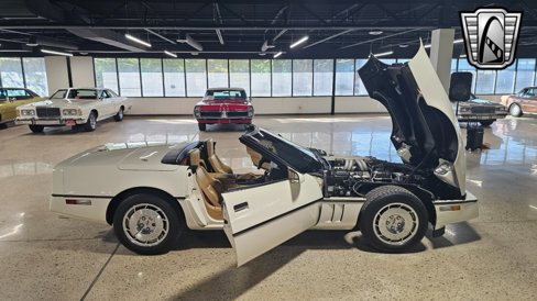 Used 1986 Chevrolet Corvette Convertible image 23