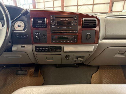 Used 2005 Ford F350 XLT image 21