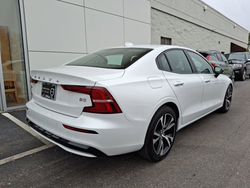 Certified 2025 Volvo S60 B5 Core image 6