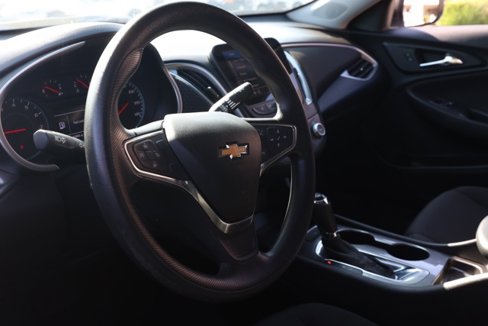 Used 2019 Chevrolet Malibu LS image 14