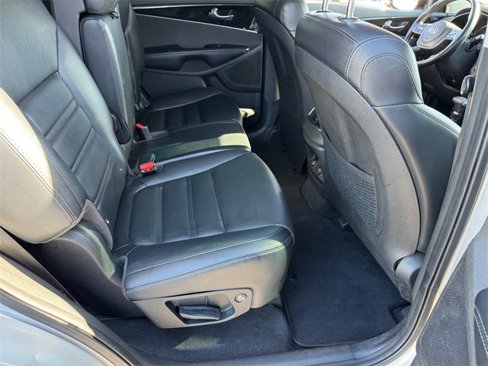Used 2020 Kia Sorento EX image 14