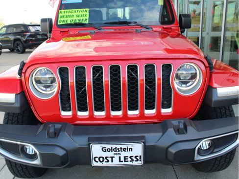 Used 2021 Jeep Gladiator Overland image 2