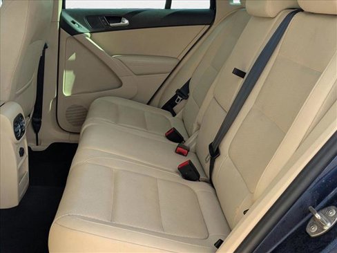 Used 2014 Volkswagen Tiguan SE image 15