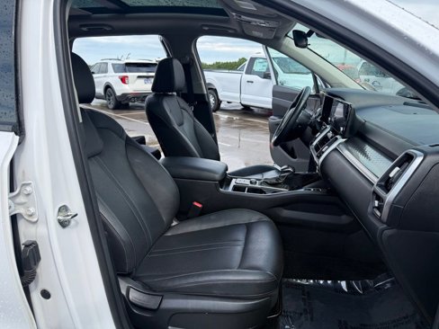 Used 2023 Kia Sorento S w/ Panoramic Sunroof Package image 19