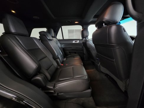 Used 2014 Ford Explorer XLT w/ Equipment Group 202A image 26