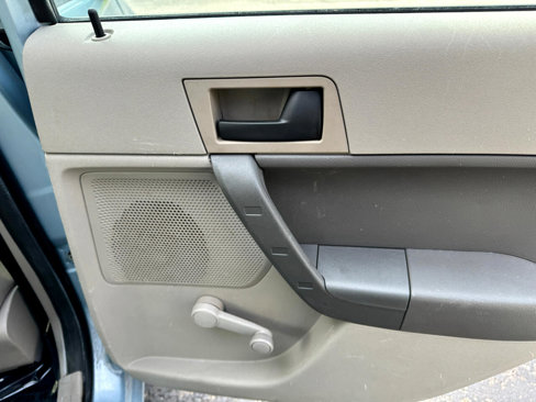 Used 2009 Ford Focus S image 40