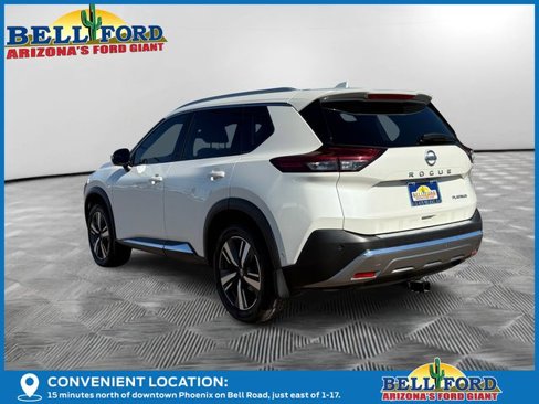 Used 2021 Nissan Rogue Platinum image 2