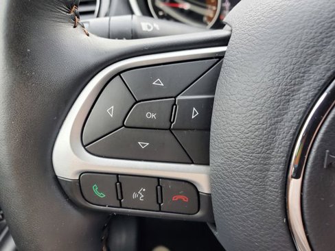 Used 2018 Jeep Compass Limited image 19