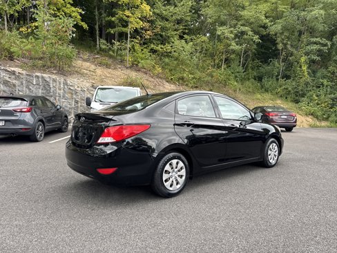 Used 2016 Hyundai Accent SE image 5
