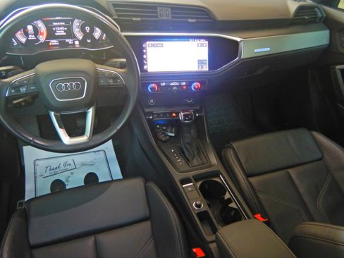 Used 2024 Audi Q3 2.0T Premium Plus image 2