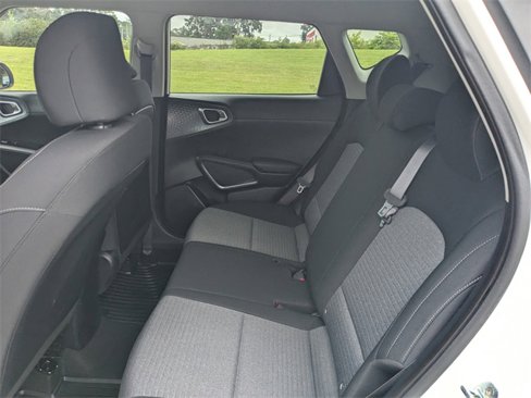 Used 2021 Kia Soul S image 13