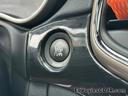 Used 2016 Jeep Grand Cherokee Laredo 75th Anniversary image 37