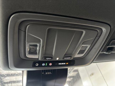 Used 2022 Chevrolet Silverado 1500 LT image 5